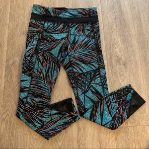 Lululemon Palm Leaf Teal Tofino Crop Leggings
